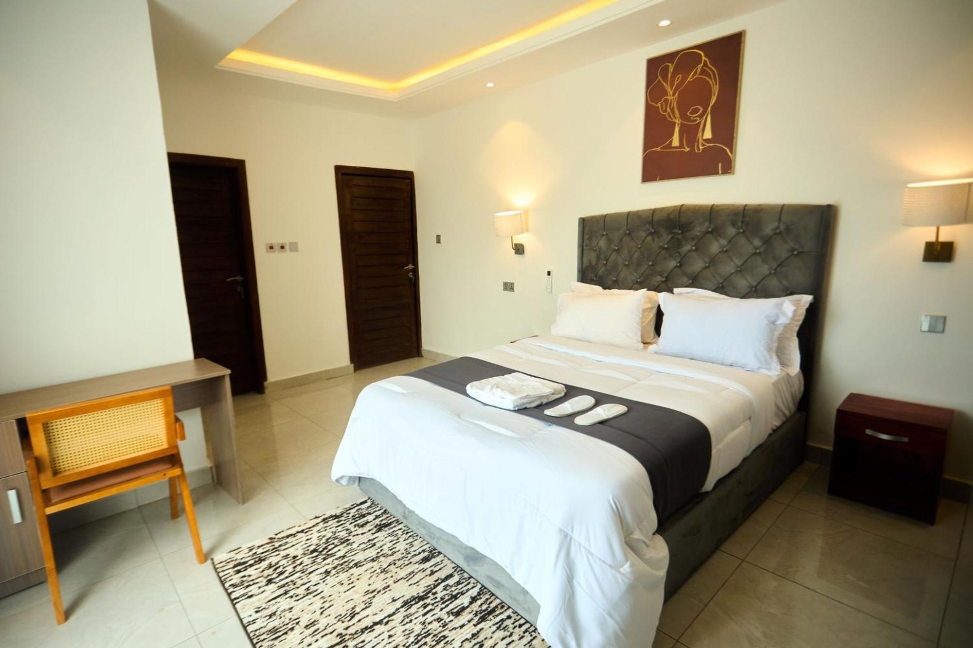 Aiden Homes And Apartments Hotel Koforidua Kültér fotó
