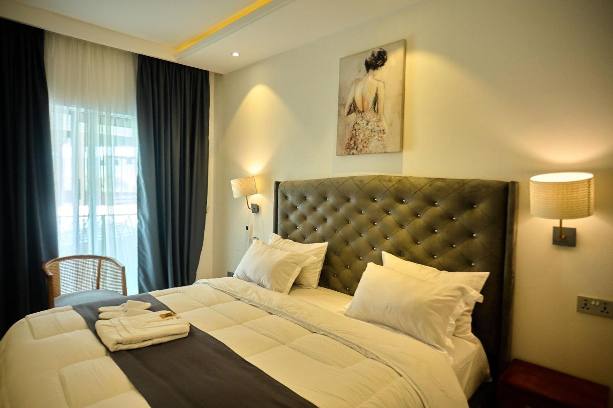 Aiden Homes And Apartments Hotel Koforidua Kültér fotó