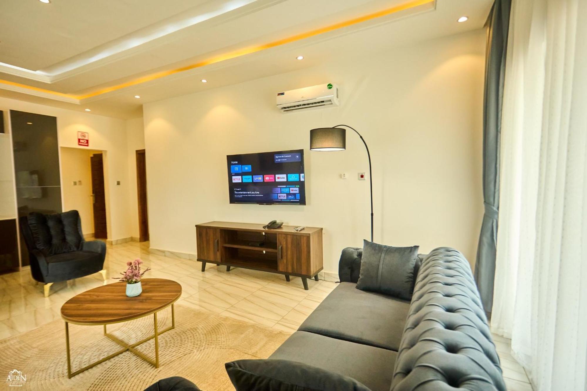 Aiden Homes And Apartments Hotel Koforidua Kültér fotó