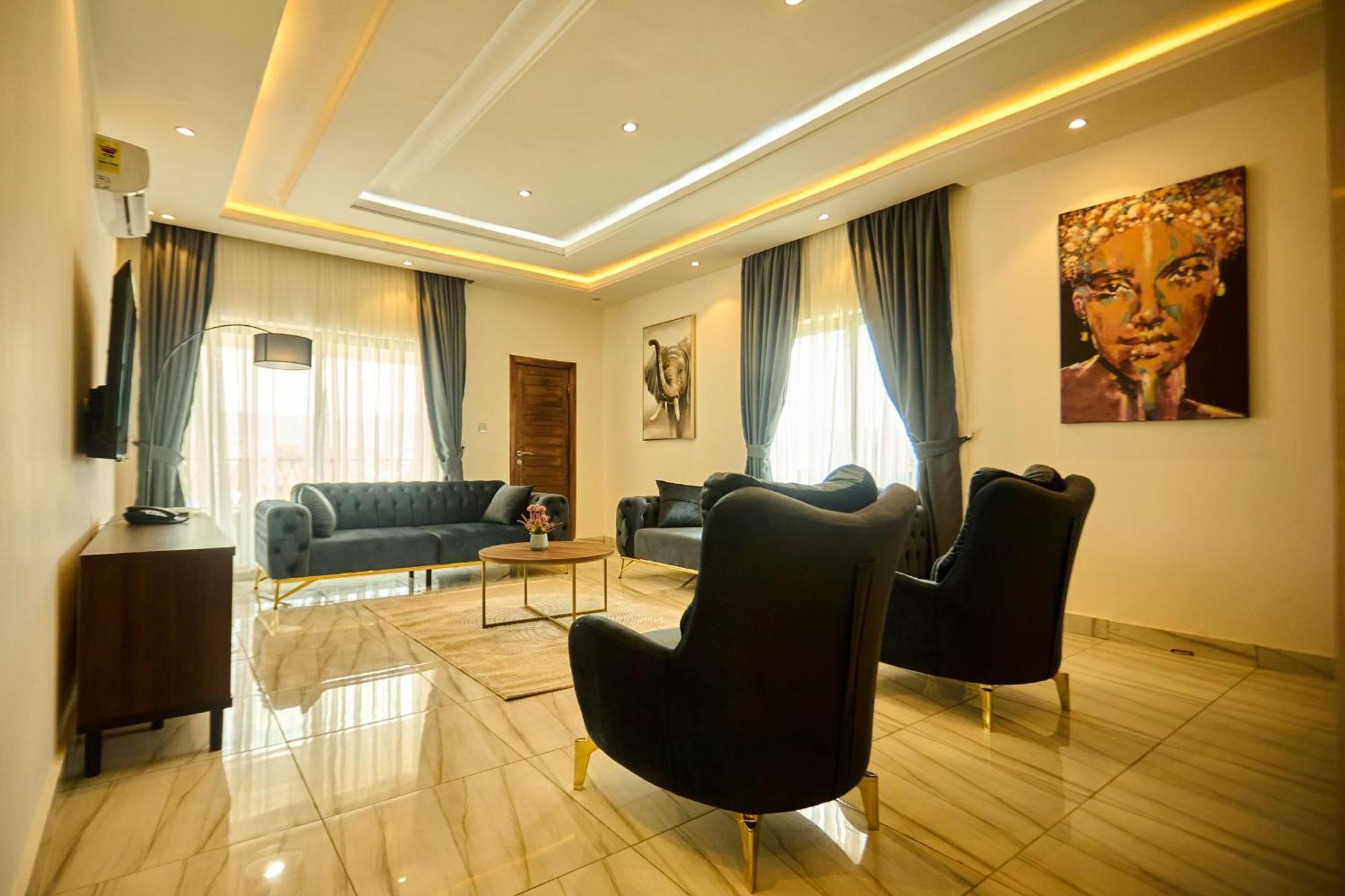 Aiden Homes And Apartments Hotel Koforidua Kültér fotó
