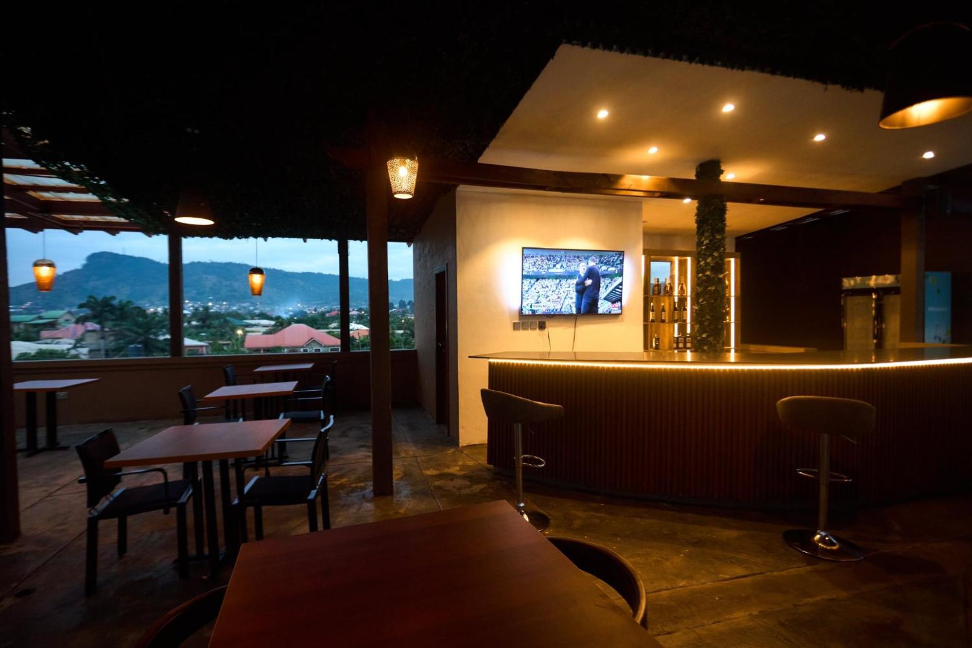 Aiden Homes And Apartments Hotel Koforidua Kültér fotó