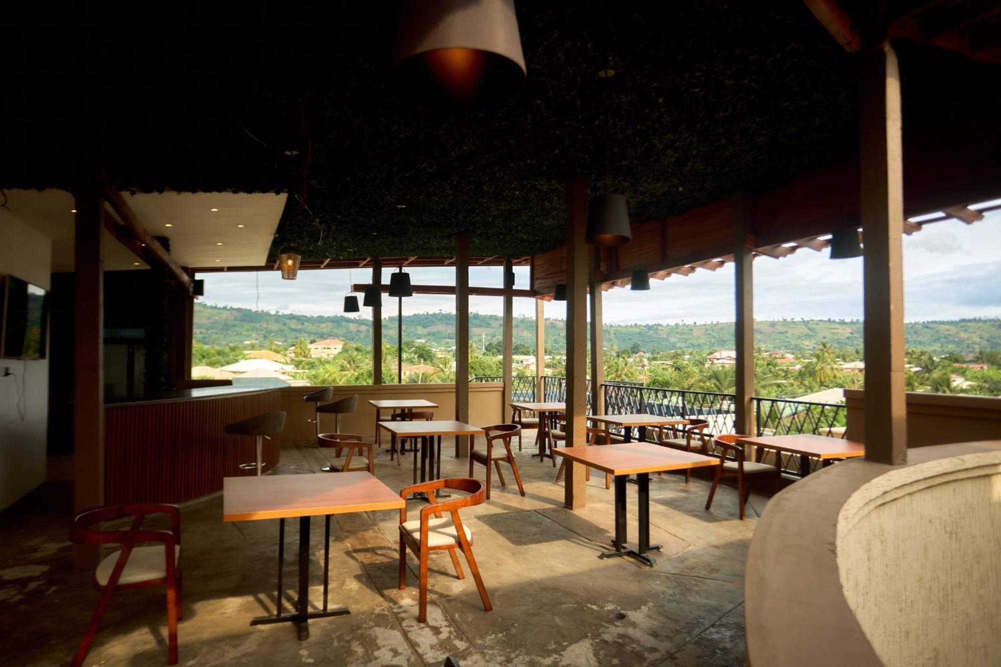 Aiden Homes And Apartments Hotel Koforidua Kültér fotó