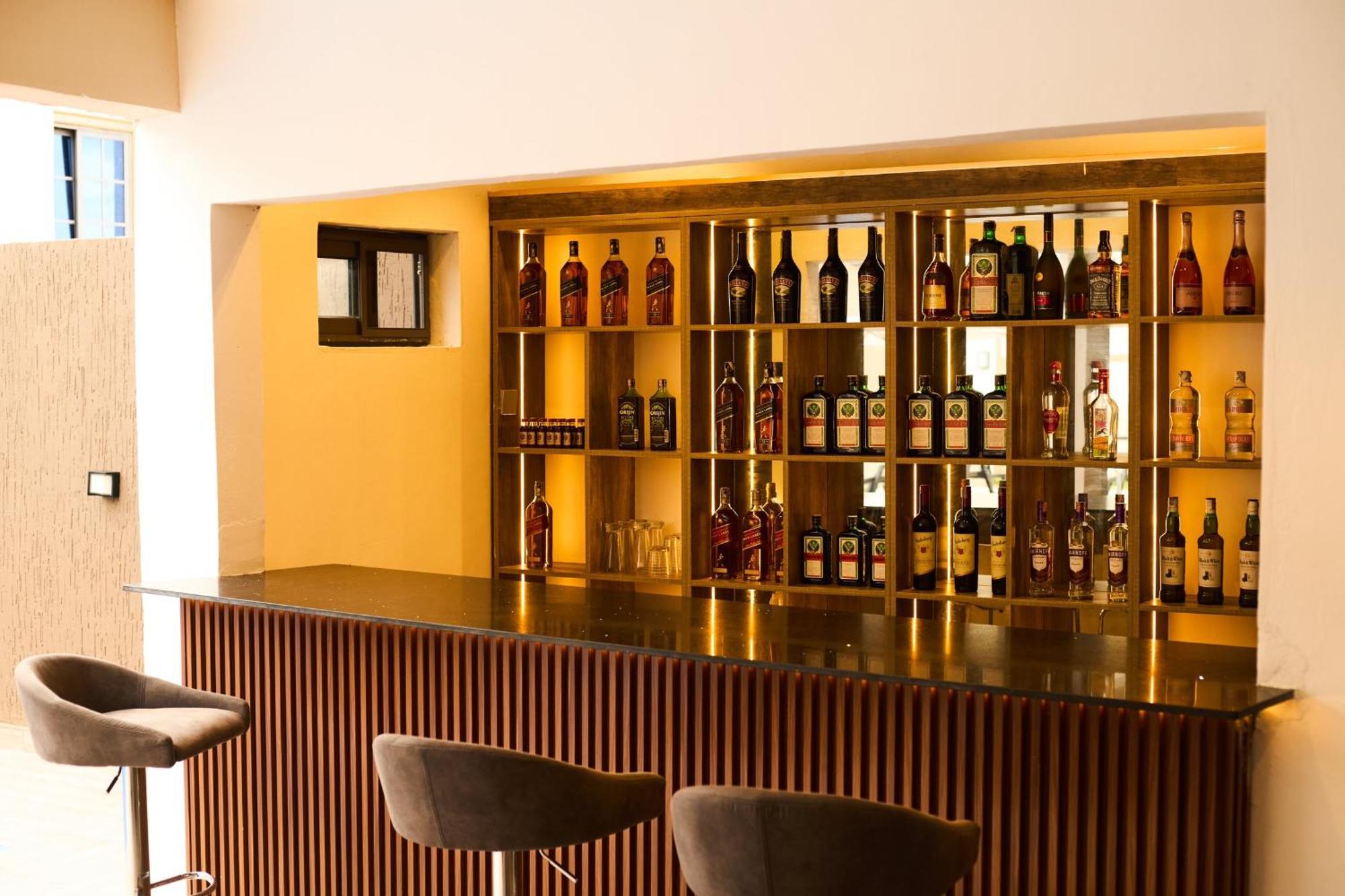 Aiden Homes And Apartments Hotel Koforidua Kültér fotó