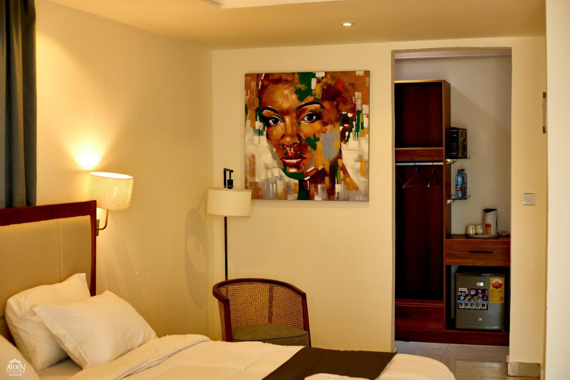 Aiden Homes And Apartments Hotel Koforidua Kültér fotó