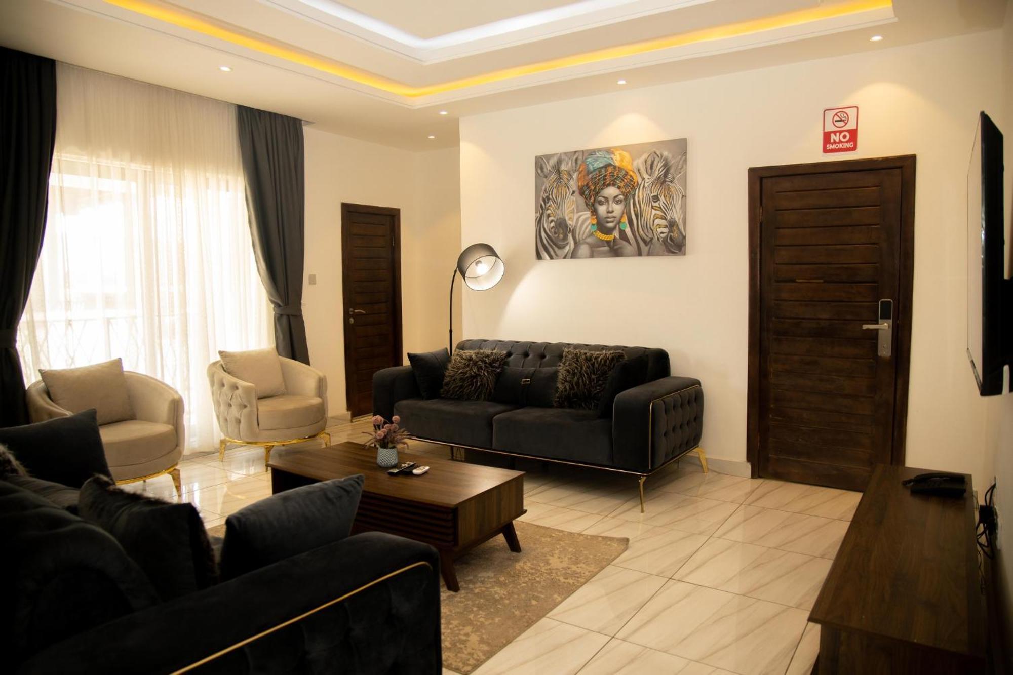 Aiden Homes And Apartments Hotel Koforidua Kültér fotó