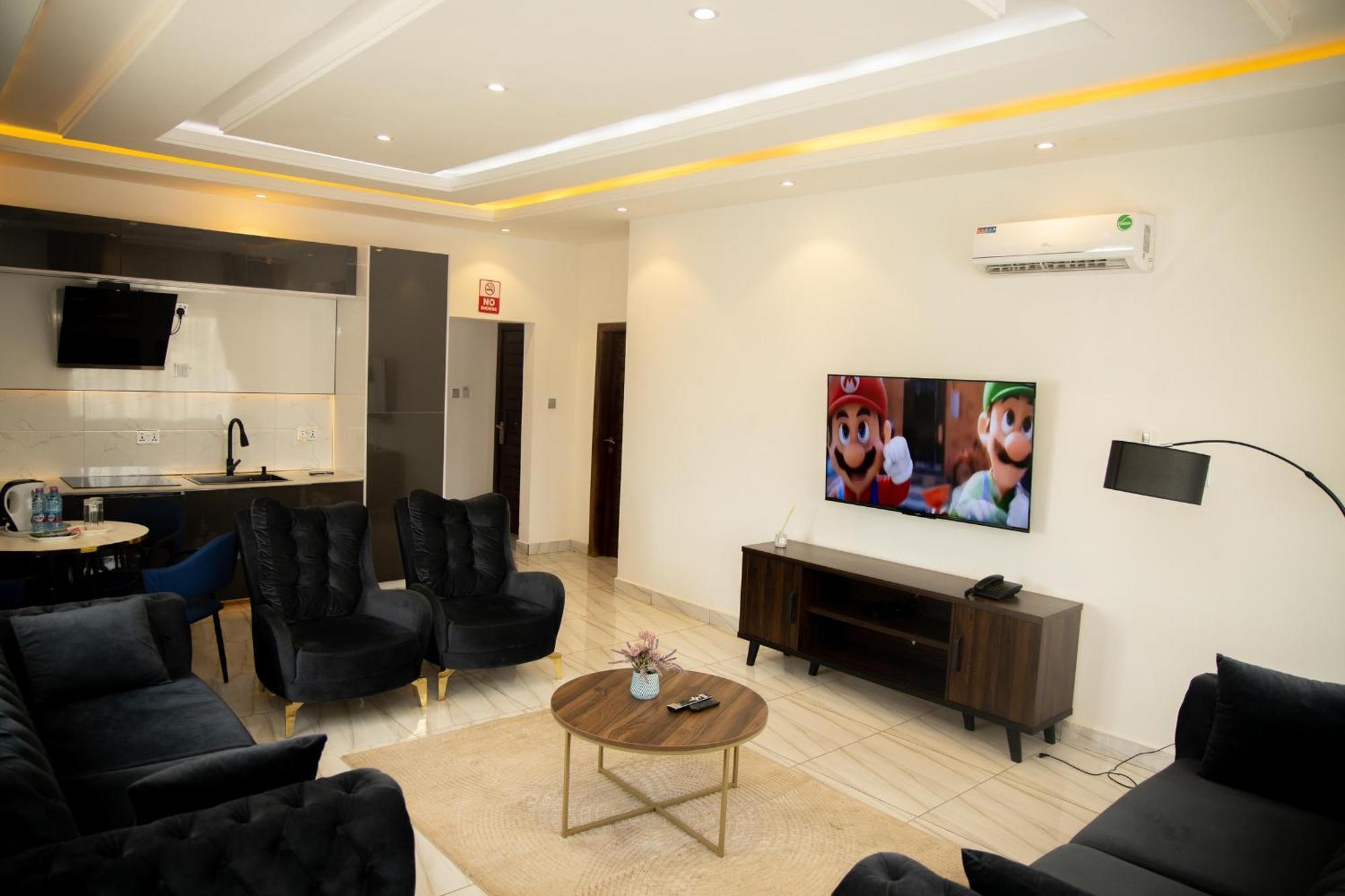 Aiden Homes And Apartments Hotel Koforidua Kültér fotó